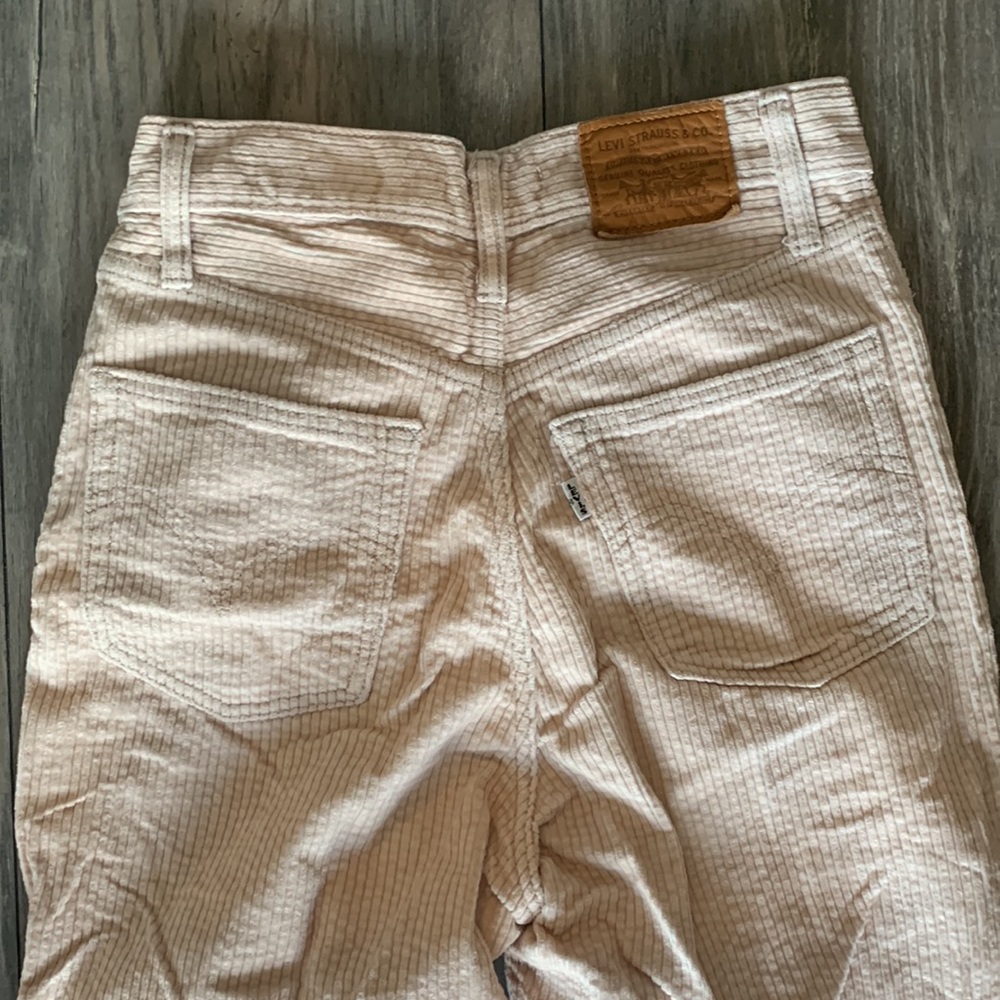 Levis Ribcage Straight Corduroy